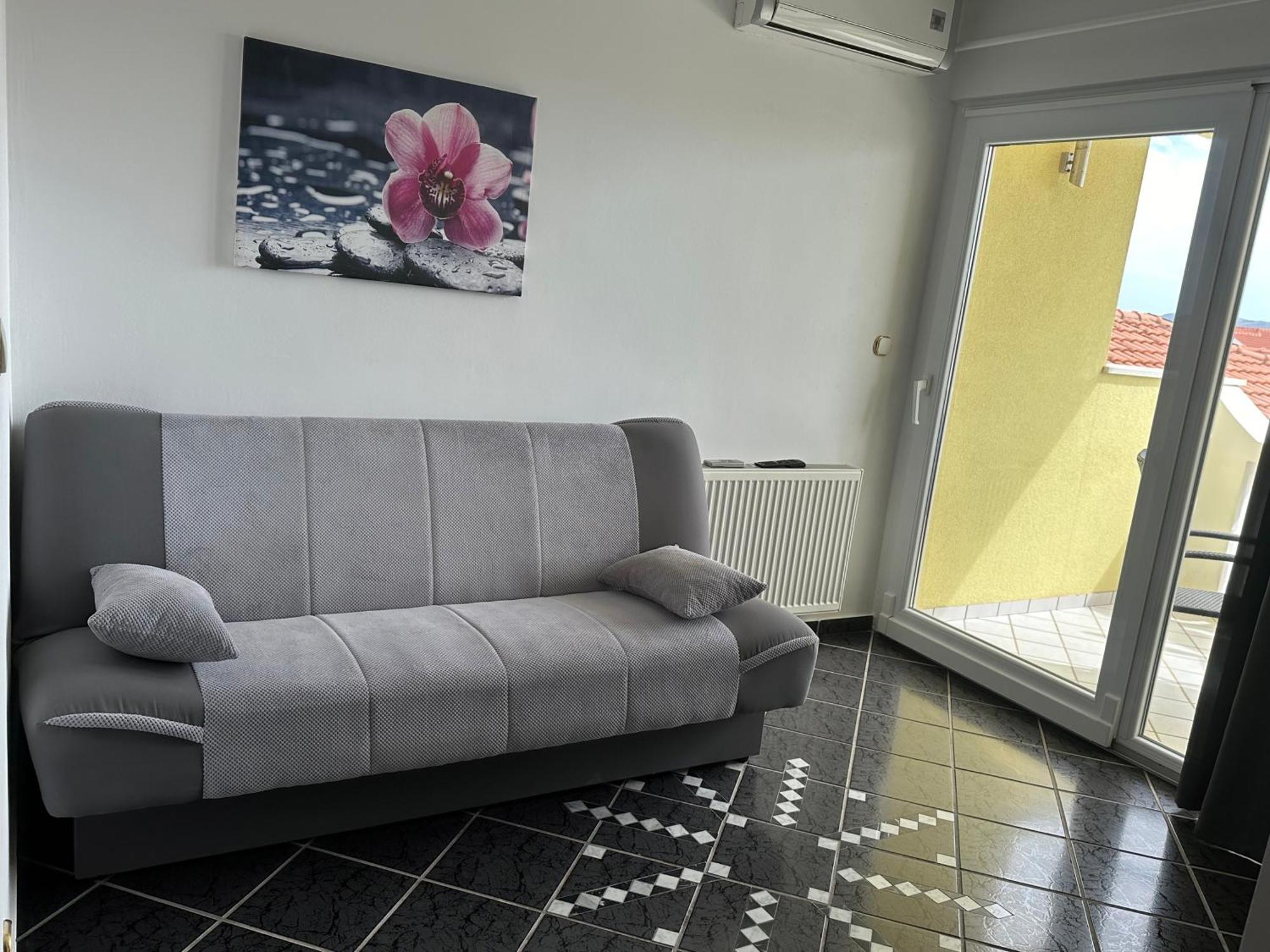 Apartments Jareb Tribalj Eksteriør billede