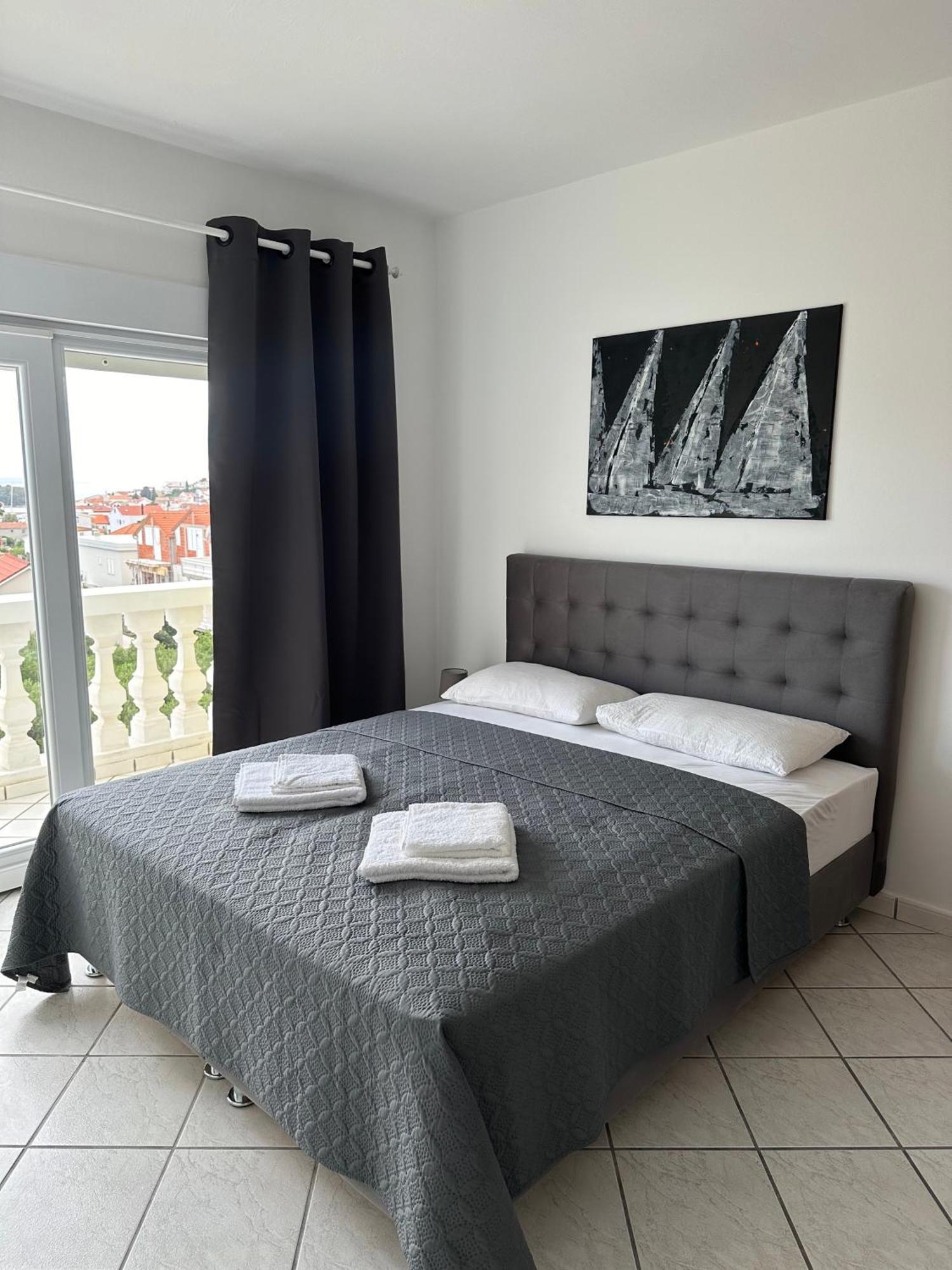 Apartments Jareb Tribalj Eksteriør billede