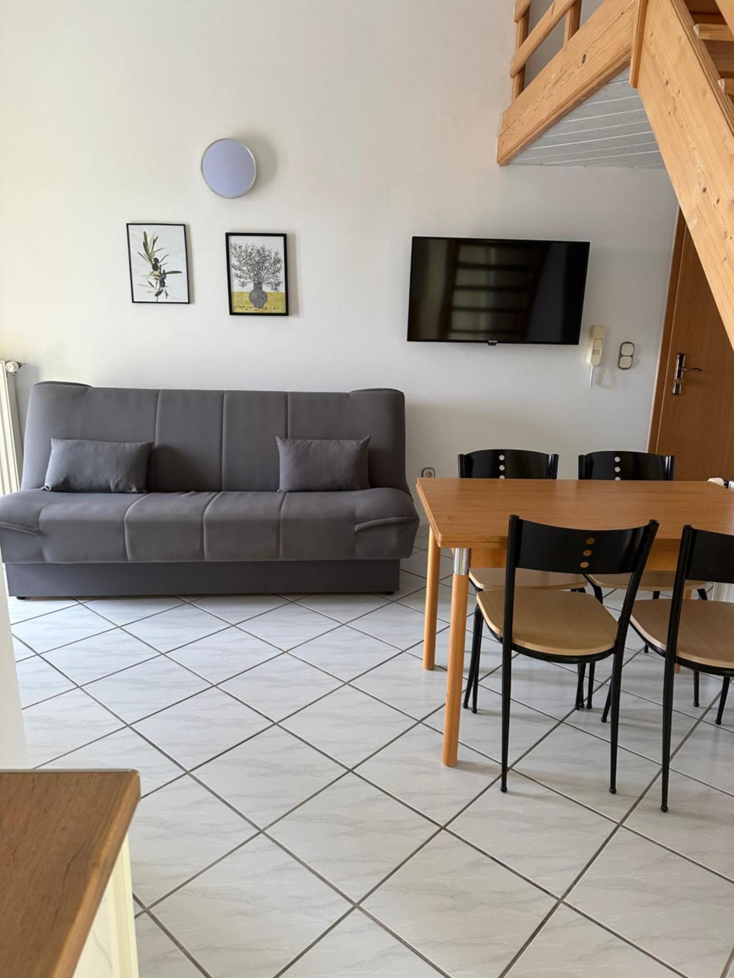 Apartments Jareb Tribalj Eksteriør billede